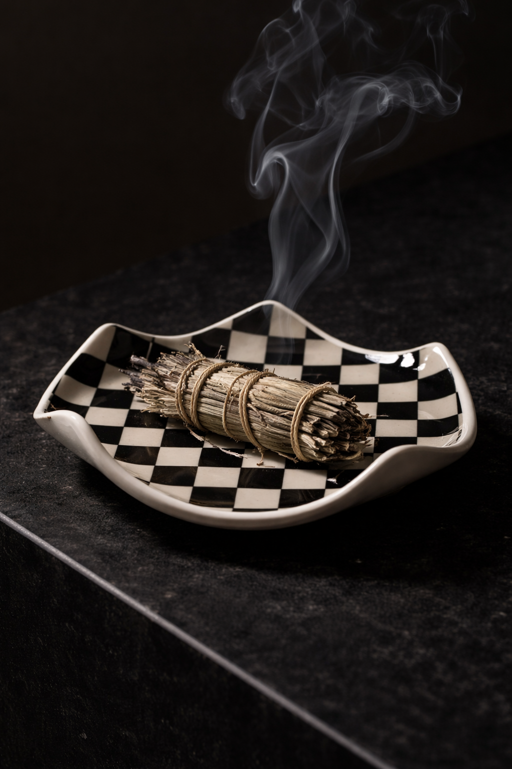 Noir Check Dish