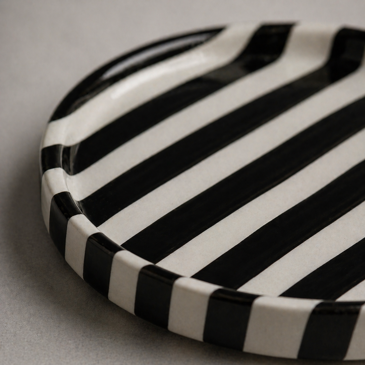 Noir Striped Dish